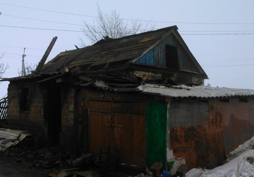 Летняя кухня сгорела в хуторе Веселовка Морозовского района