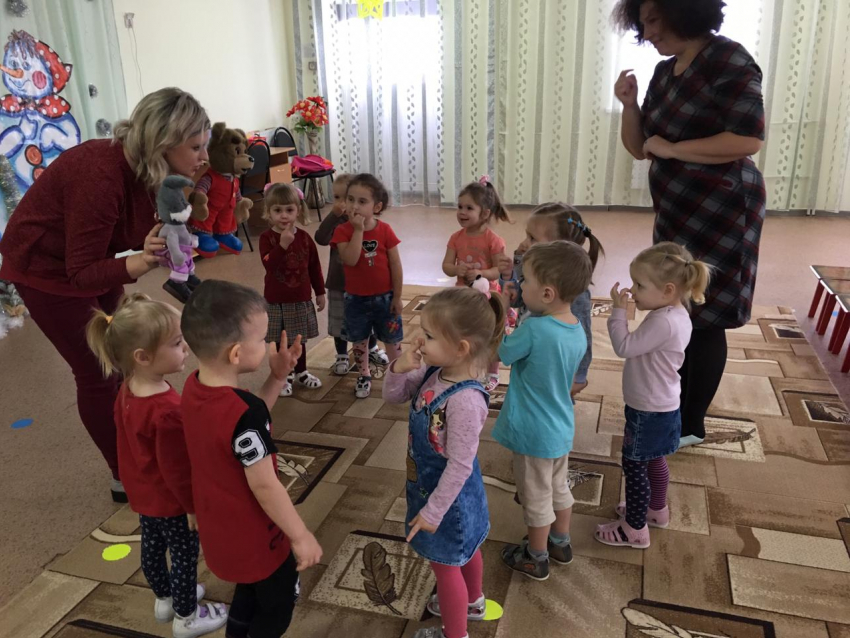 Увлекательное путешествие в волшебную страну «Спасибо» совершили воспитанники детского сада «Сказка» в Морозовске