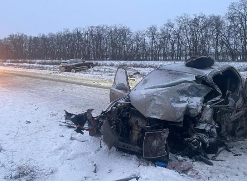 23-летний водитель иномарки погиб на трассе «Морозовск-Цимлянск-Волгодонск», совершая обгон