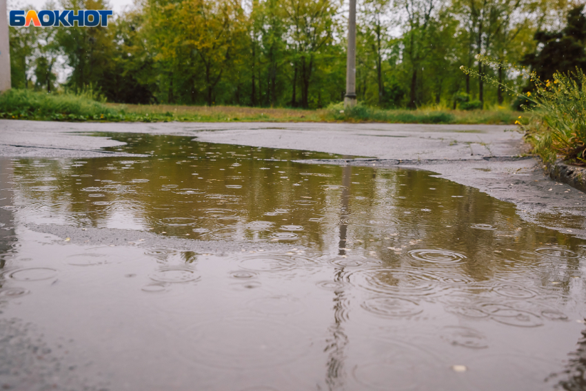 Сильный дождь, ливень, гроза, град, сильный ветер пройдут местами по Ростовской области