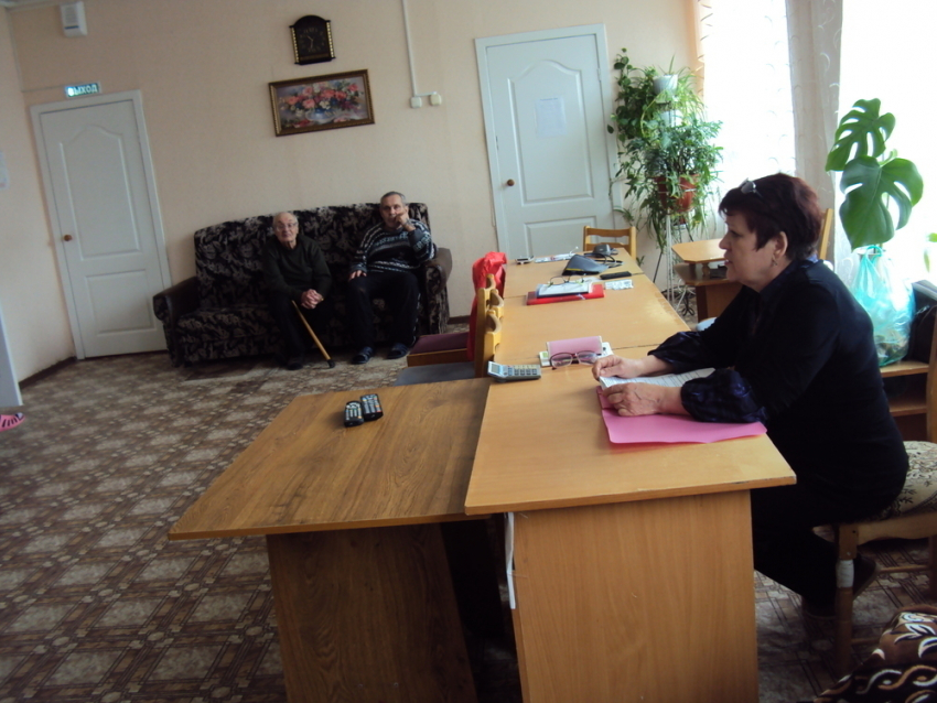 Для пожилых людей в ЦСО прошла беседа на тему об истории Морозовска в период окупации