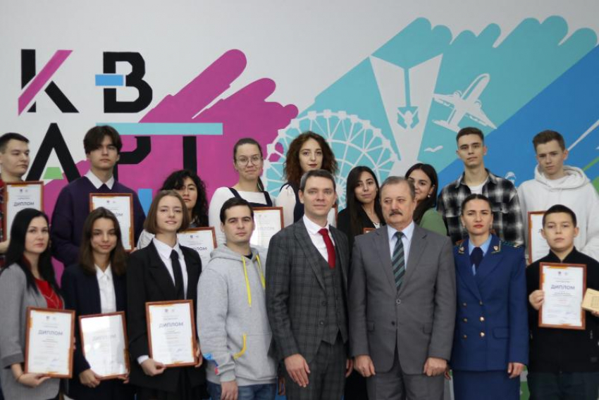 Главный специалист по молодежной политике администрации Морозовского района стала победителем областного конкурса «Чистые руки»