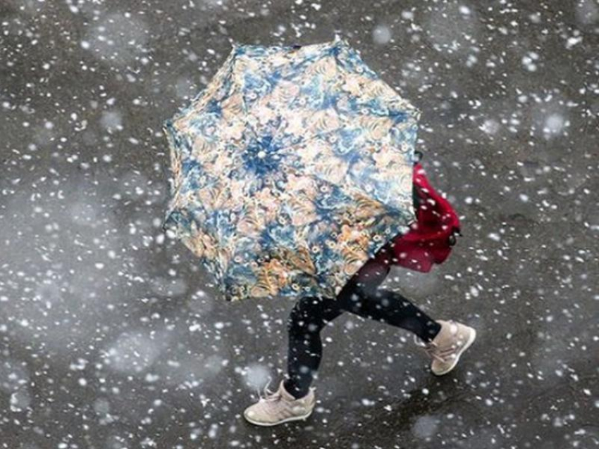 Снег с дождем и сильный ветер ожидаются в Морозовске 22 января