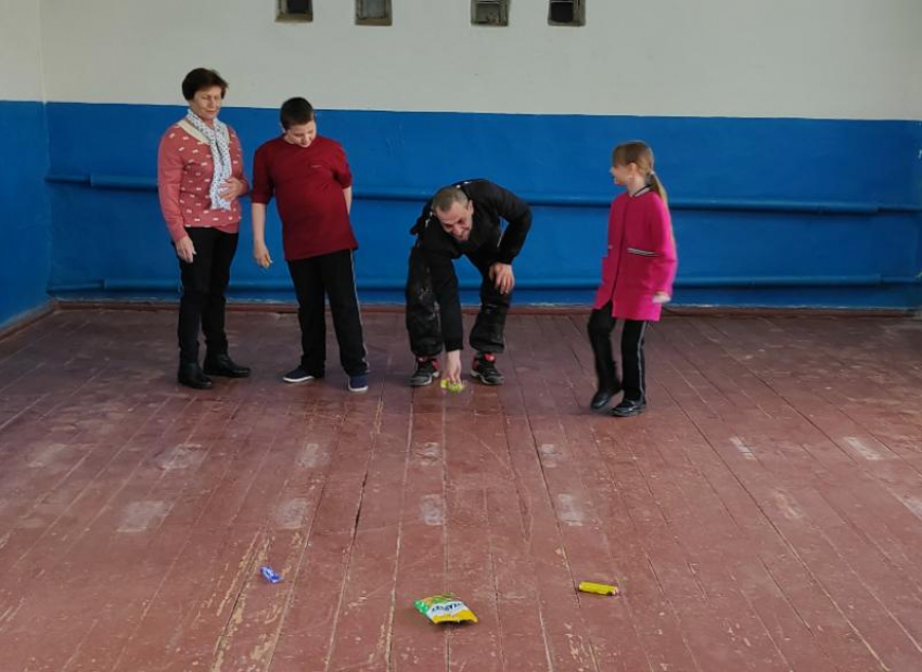 С пасхальными традициями, играми и забавами познакомили детей на празднике в Сибирьчанском сельском клубе