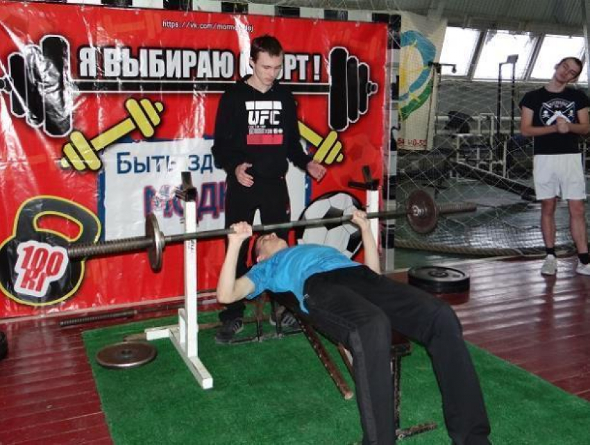 Более 200 участников со всего района собрала декада спорта и здоровья в Морозовске 