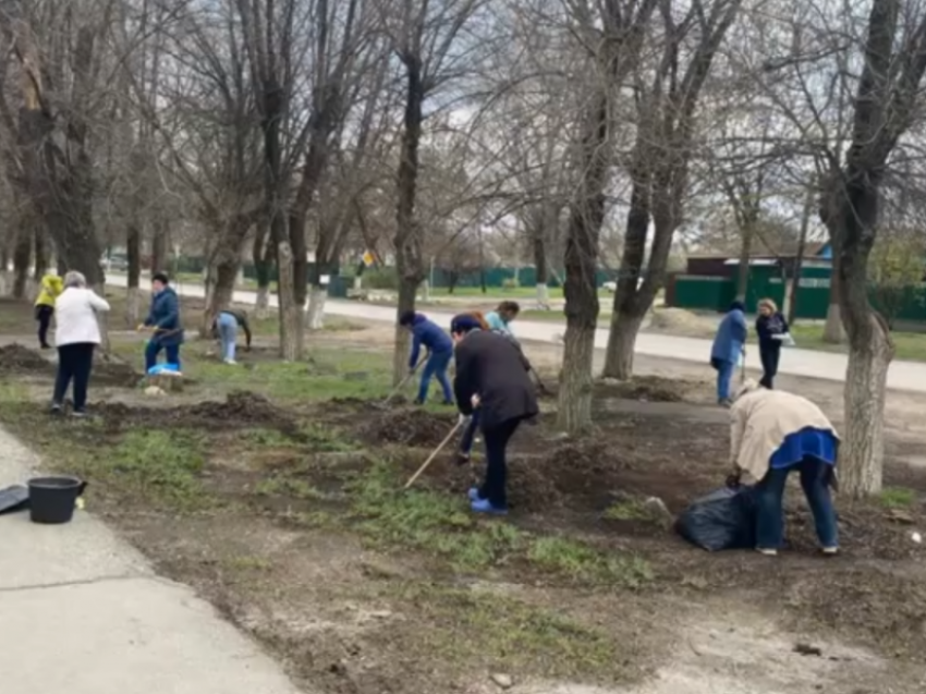 15 апреля в Морозовске прошел общегородской субботник