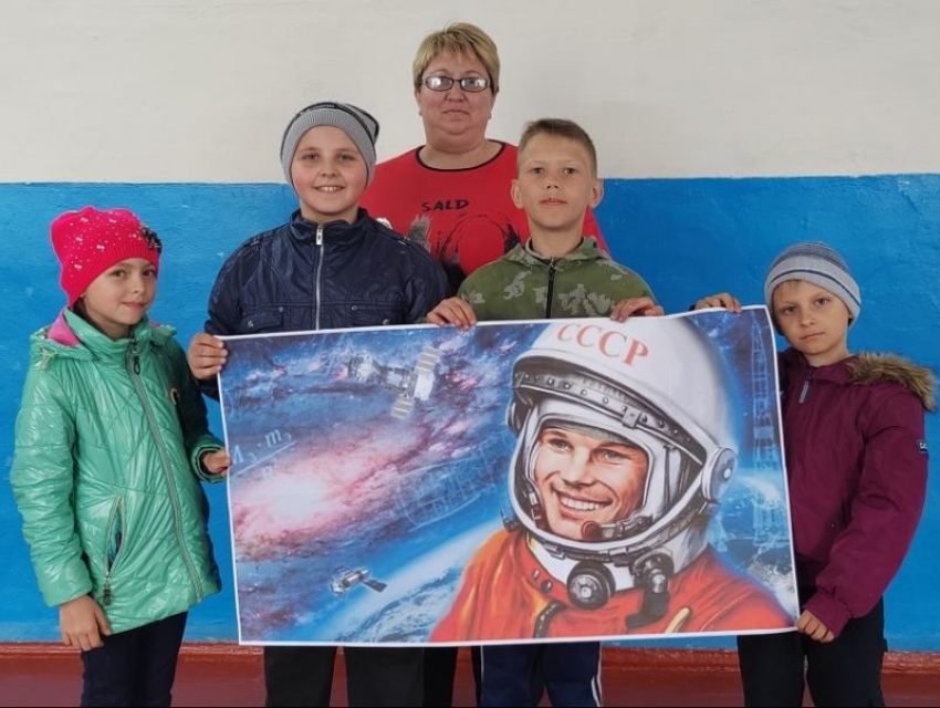 «Вперед к звездам!»: в Сибирьчанском сельском клубе отпраздновали День космонавники