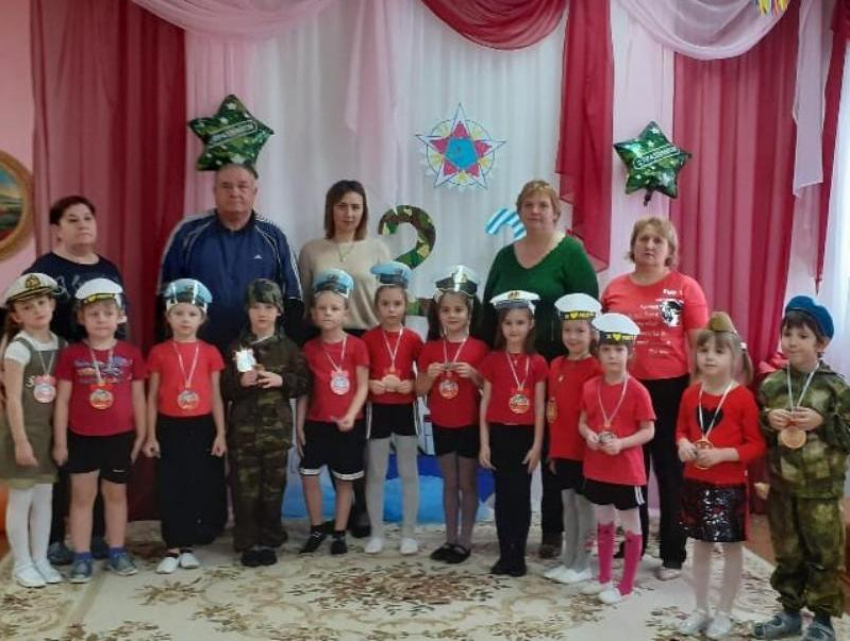 Ловкость и смелость показали ребята на празднике в честь Дня защитника отечества в филиале детского сада «Родничок"