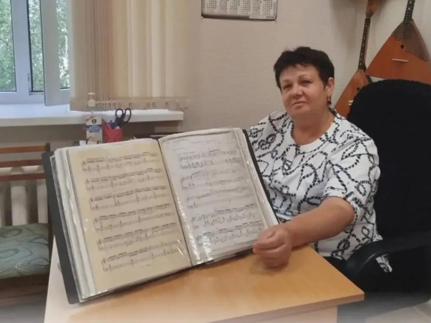 Почти 40 лет музыке: Светлана Шалимова стала одним из символов Школы искусств Морозовского района