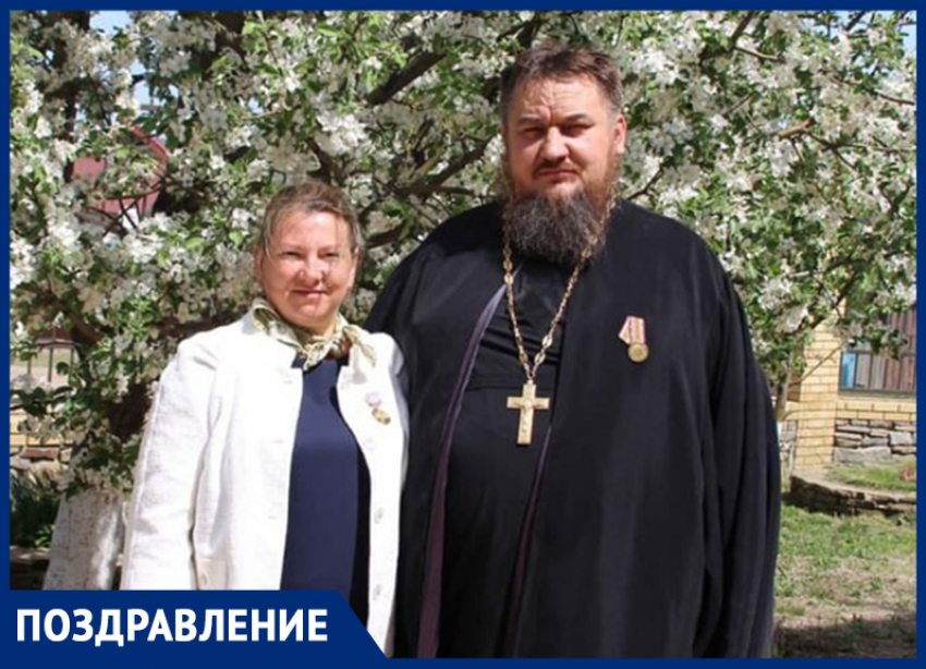 Протоиерей Владимир Почтовый сердечно поздравил морозовчан с праздником Благовещения Пресвятой Богородицы