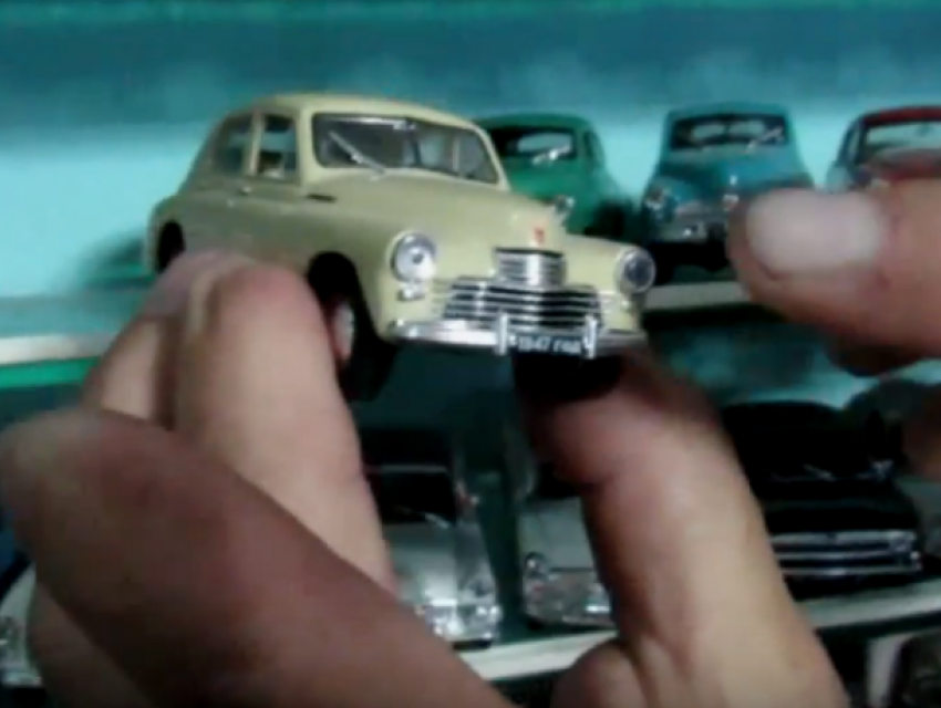 Послевоенные модели «Победы", «Волги» и «Чайки» показал на видео коллекционер в Морозовске