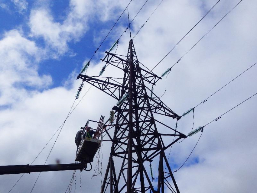 Замена оборудования на линиях электропередач оставит без света значительную часть Морозовска