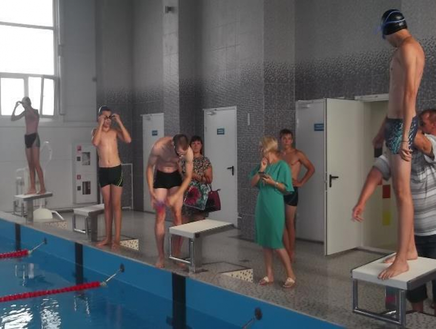 Команда ДЮСШ оказалась лучшей в городских соревнованиях по плаванию