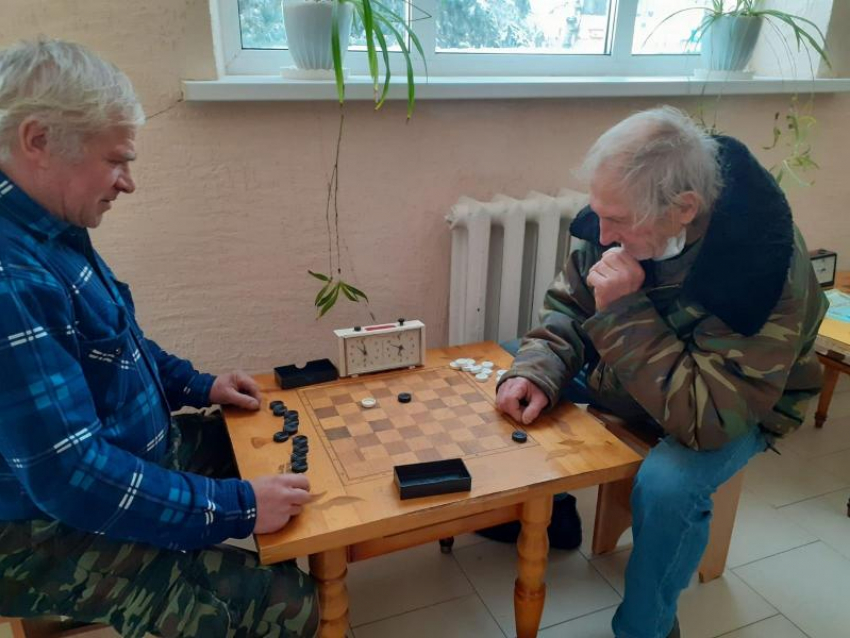 Традиционный новогодний турнир по шашкам состоялся в Морозовске в конце декабря