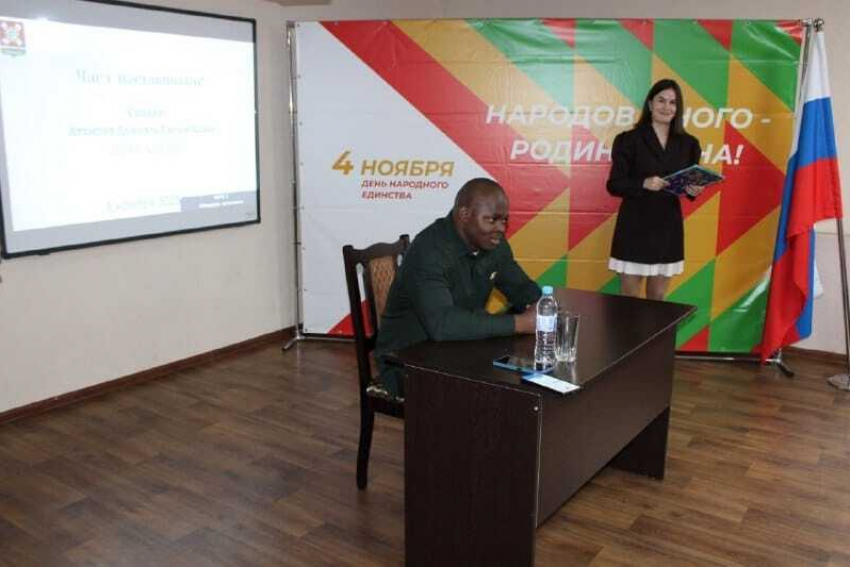 Хирург из Милютинской ЦРБ рассказал подросткам, как не бросить мечту и дойти до конца