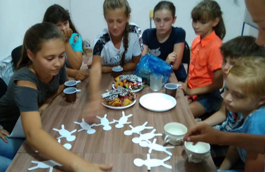 «Хоровод дружбы» сделали дети на празднике толерантности в Гагаринском отделе библиотеки