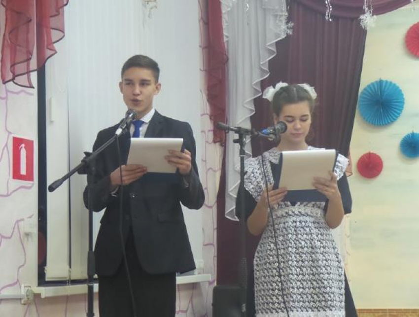 Большим концертом встретила своих выпускников школа №6 в Морозовске