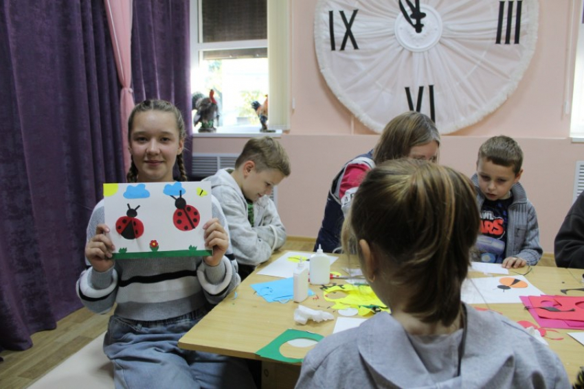 Мастер-класс «Божья коровка» прошел в Морозовске