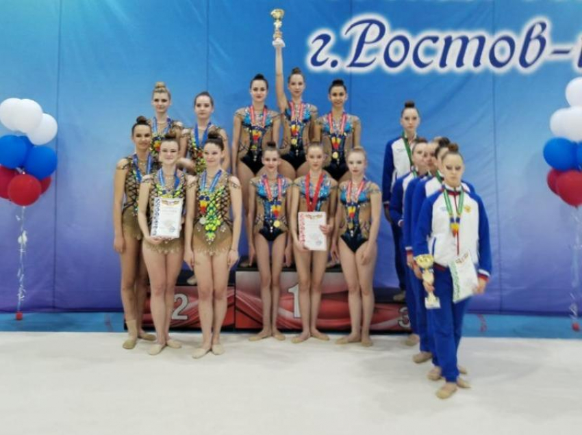 Команда «Цветочки» морозовской спортивной школы привезла домой золото с соревнований по художественной гимнастике в Ростове-на-Дону