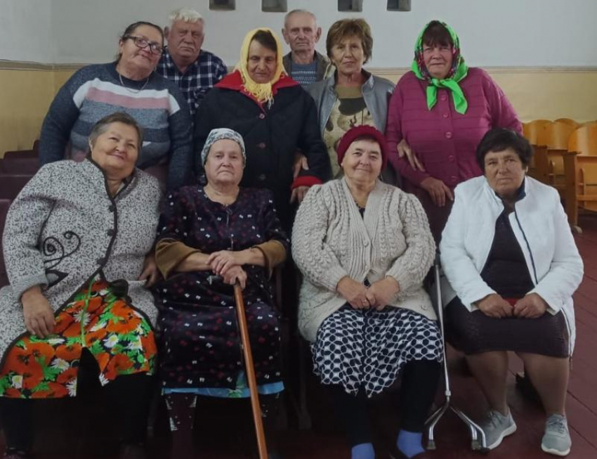 Душевный праздник с песнями и танцами провели в Сибирьчанском сельском клубе ко Дню пожилого человека