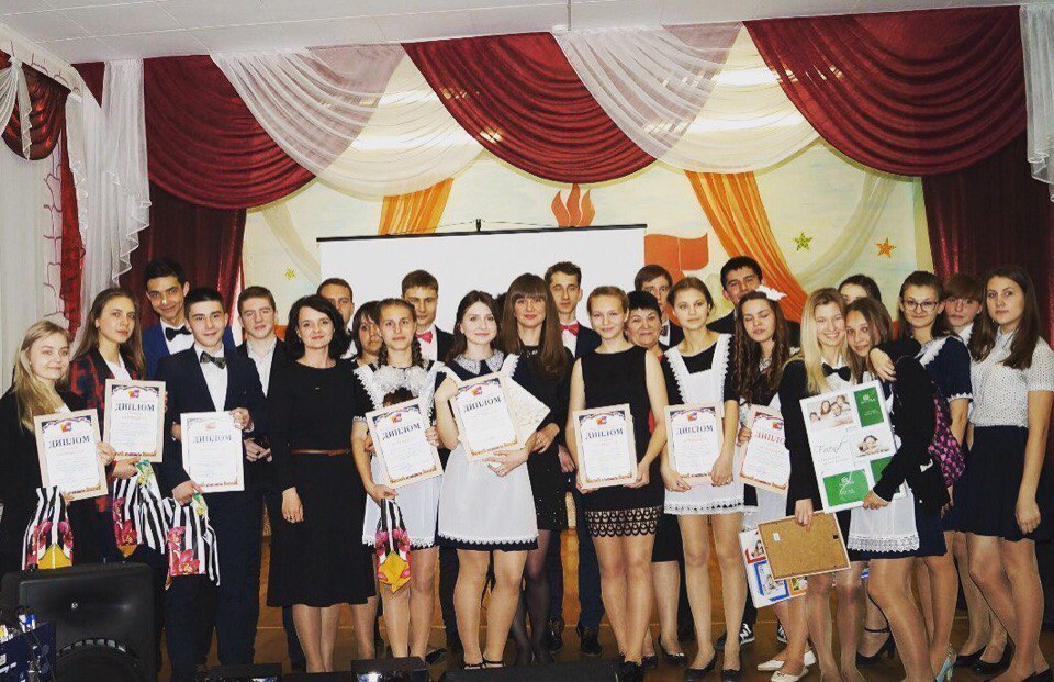 Екатерина Лопаткина и Анастасия Егорихина заслужили звание «Лидер года 2016» в Морозовске