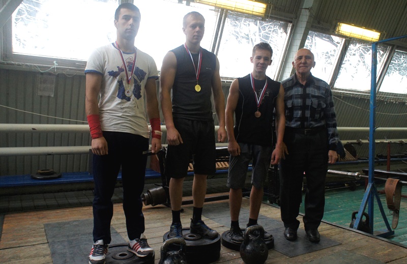 Победитель и призеры первенства района по гиревому спорту весовая категория до 80 кг..JPG